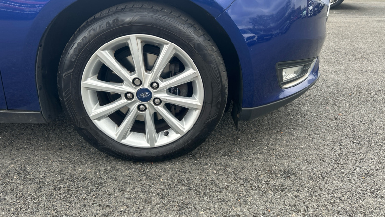 Ford Focus 1.0 EcoBoost 125 Titanium 5dr Petrol Hatchback